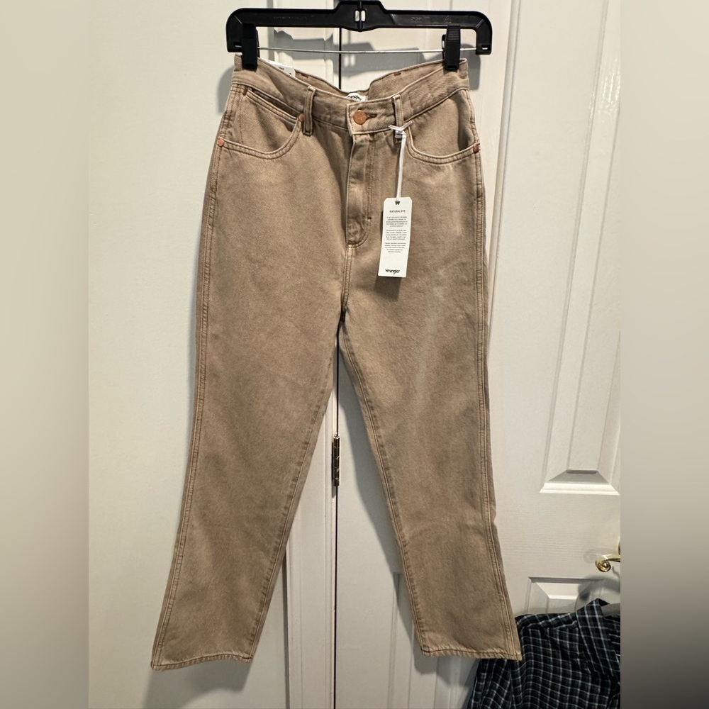 Wrangler women’s Sandstone Jeans - Picture 2 of 8